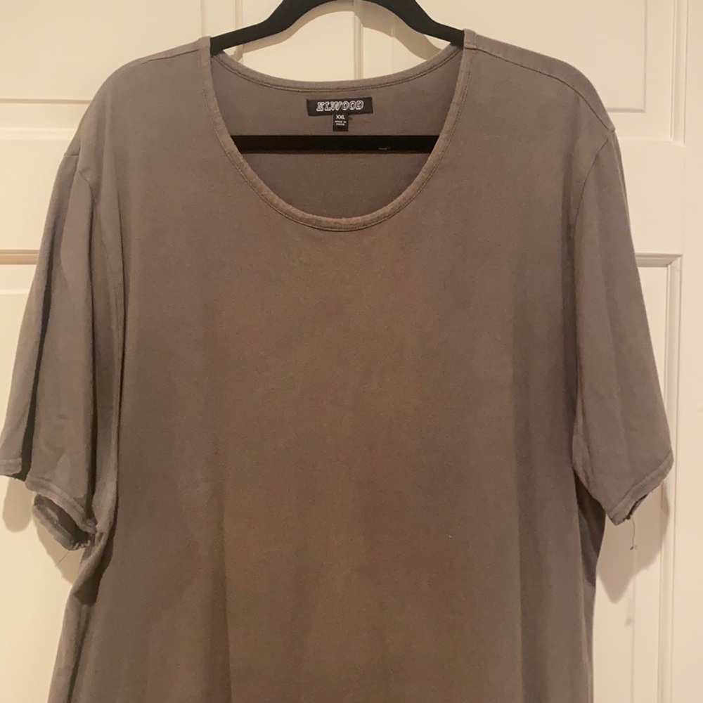 Elwood Men’s Swoop T